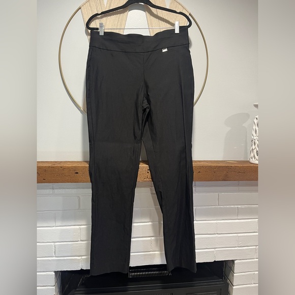 Anne Klein! - Picture 1 of 12